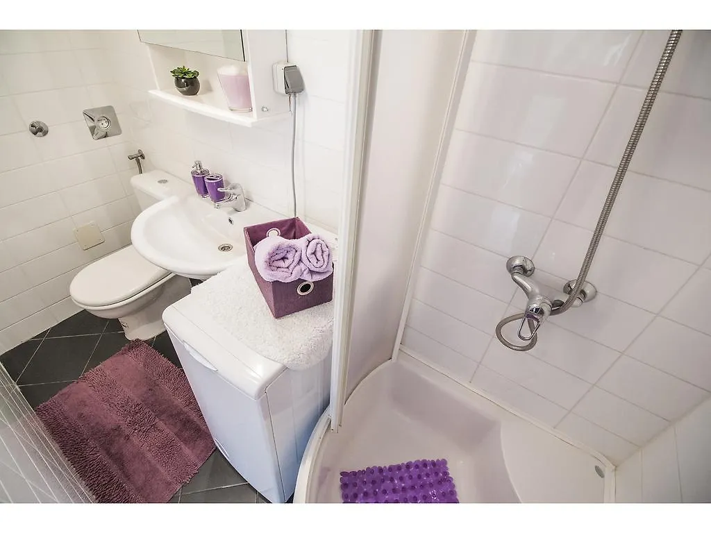 Sunny Promenade Studio Split Croatia